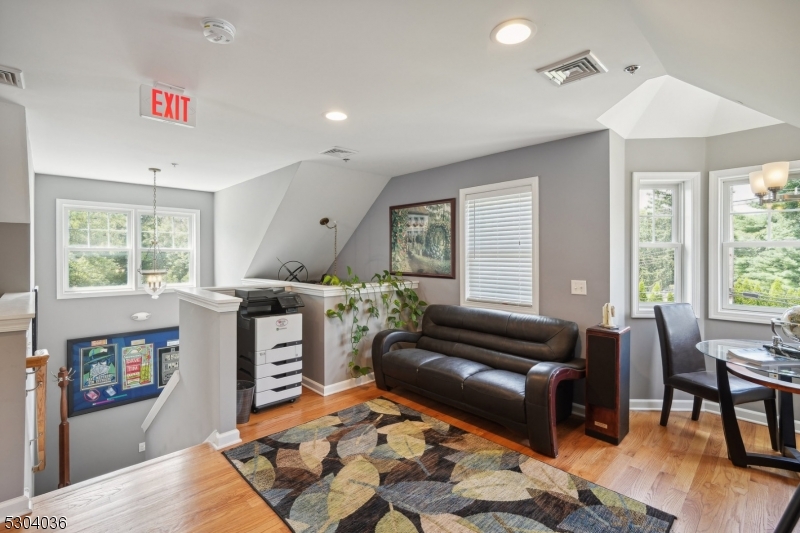 19 Park Pl