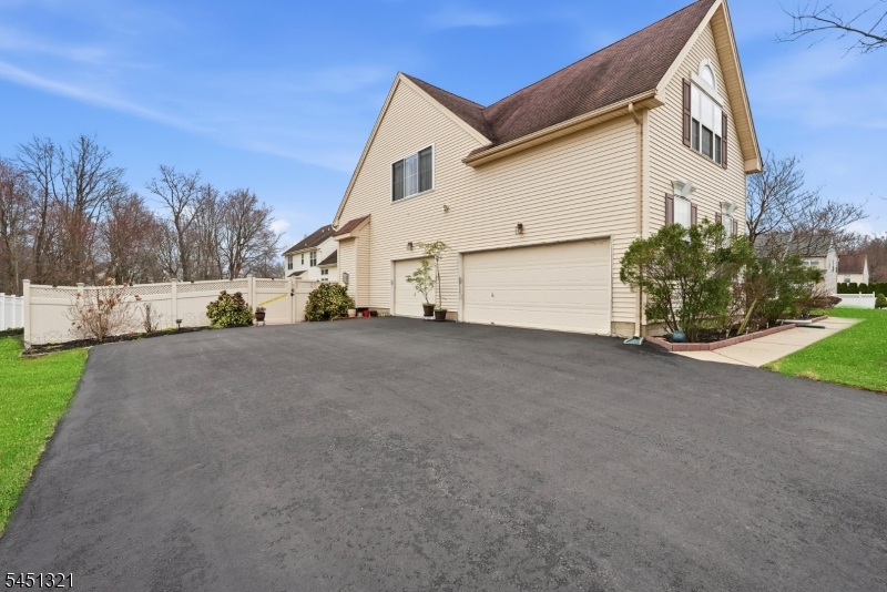 74 Kelly Way
