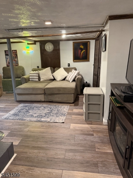 200 Lincoln Pl
