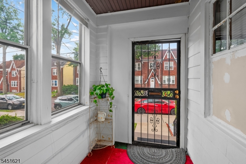 121 Schofield St