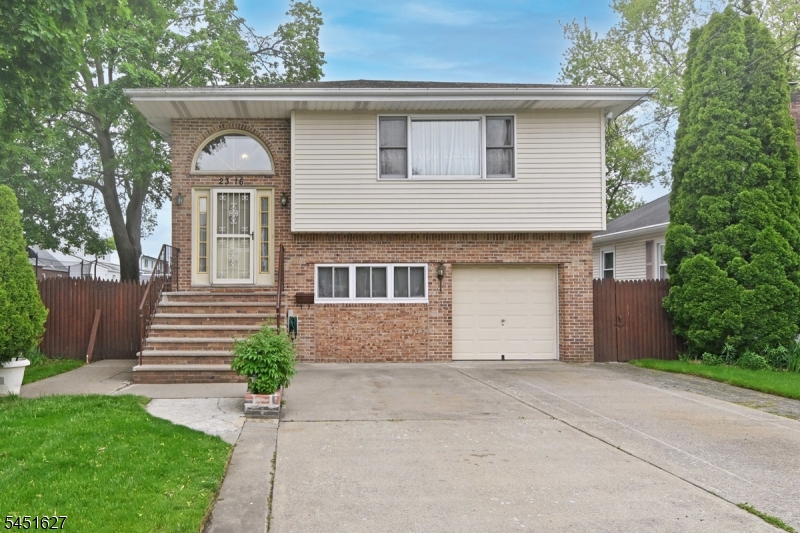 23 Ward St