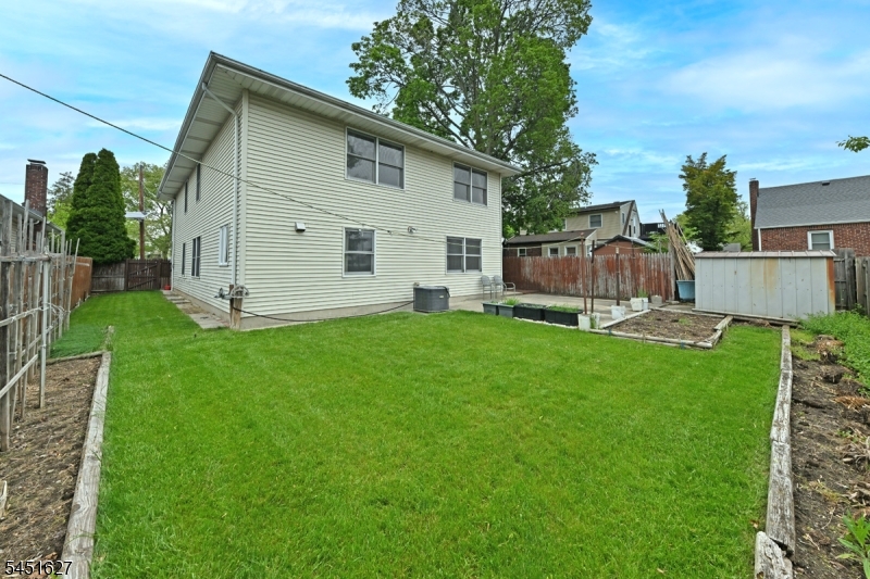 23 Ward St