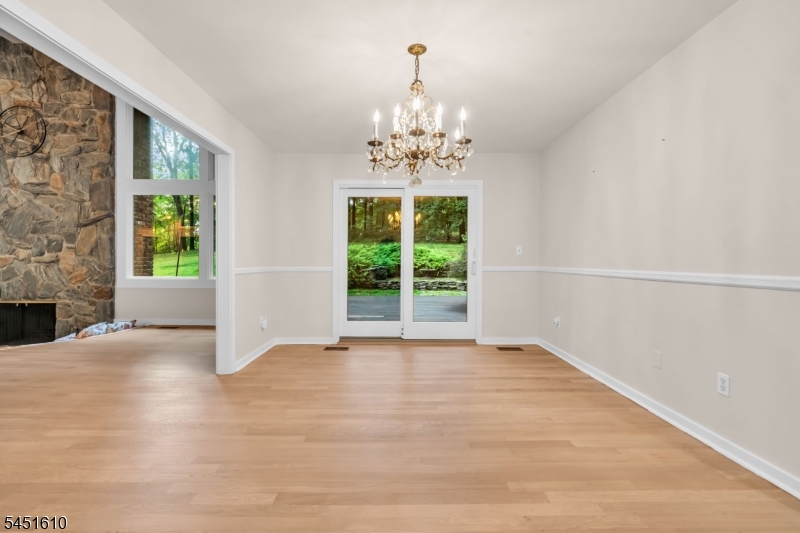 10 Saddle Hill Rd