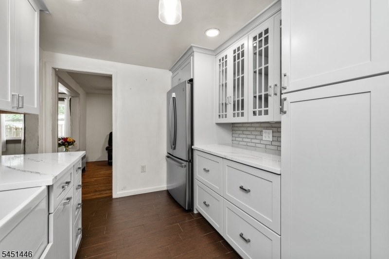 526 Grand Ave