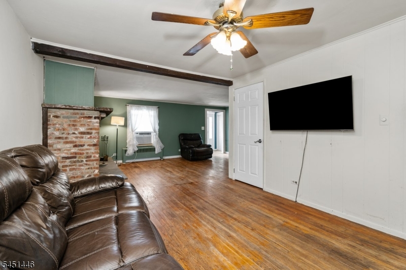 526 Grand Ave