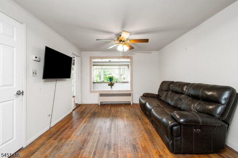 526 Grand Ave