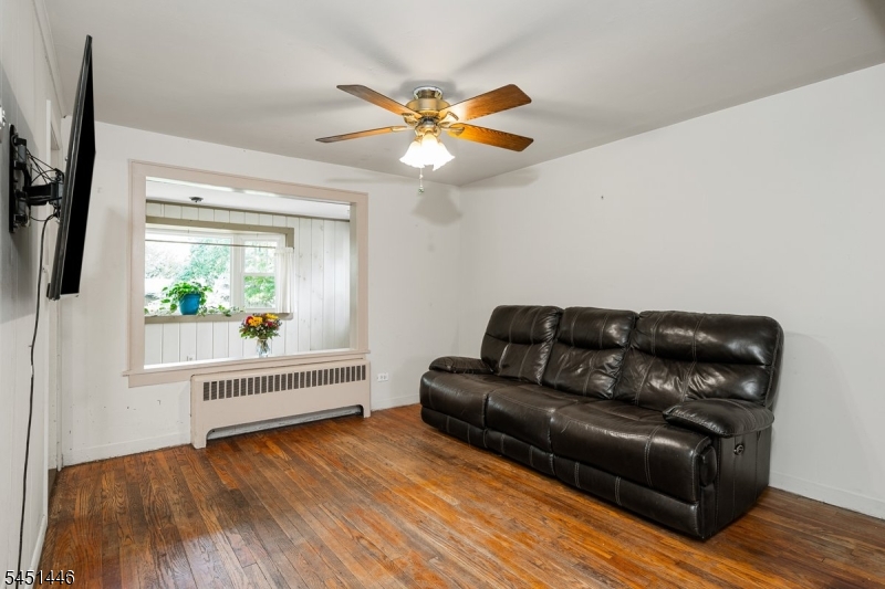 526 Grand Ave