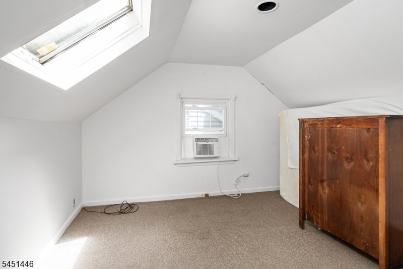 526 Grand Ave