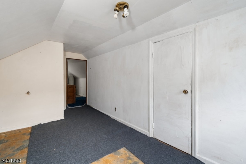 526 Grand Ave