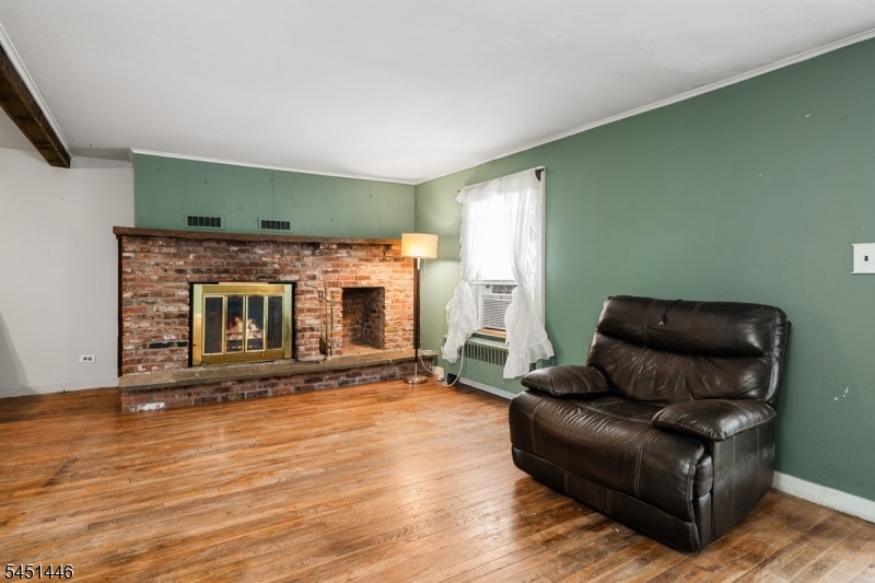 526 Grand Ave
