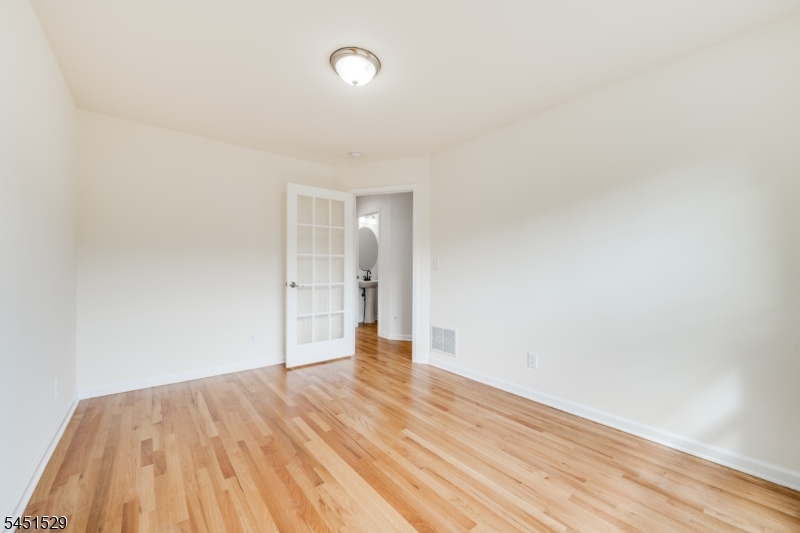 519 Fairview Ave
