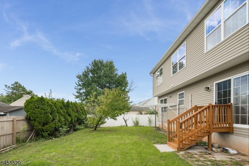 519 Fairview Ave