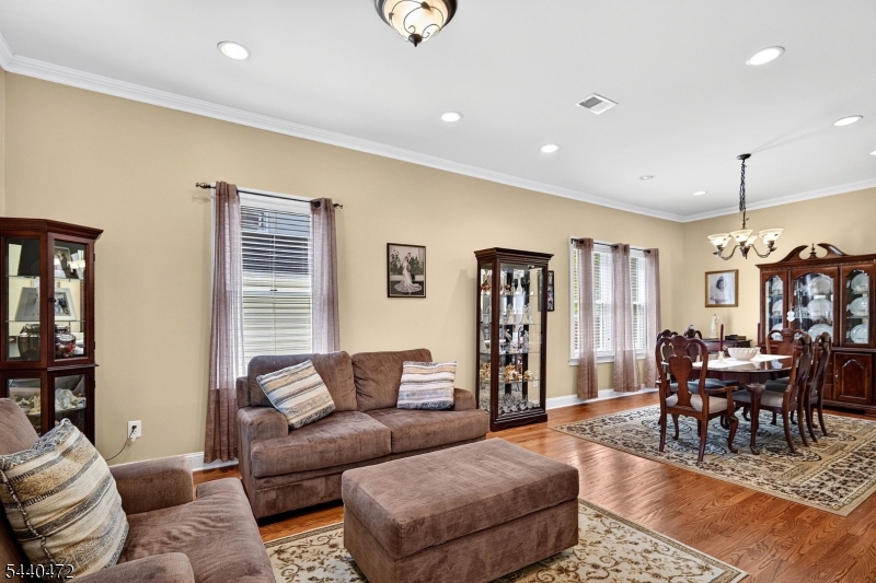 123 Gibson Blvd
