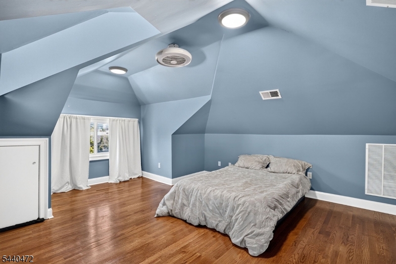 123 Gibson Blvd
