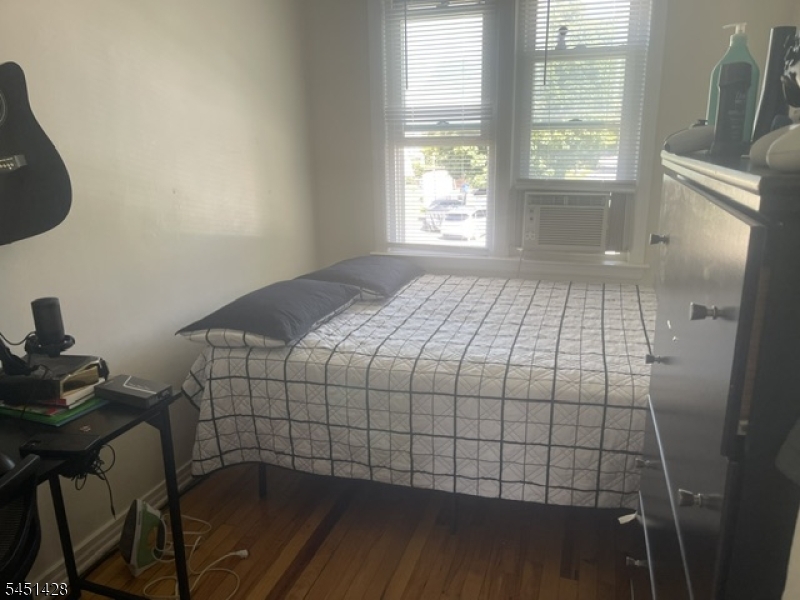 54 Parker St