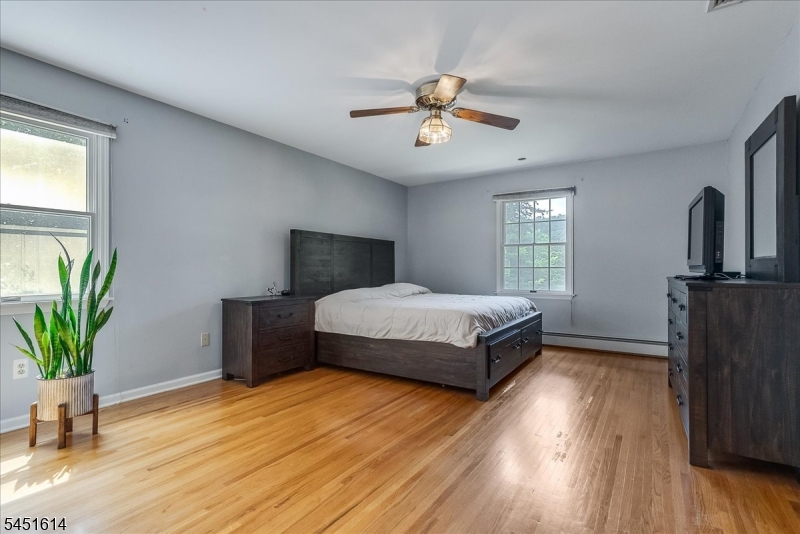 14 Pudding Stone Ln