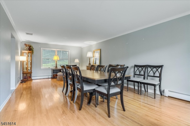 14 Pudding Stone Ln