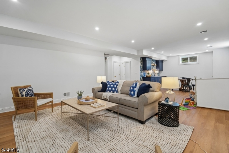 31 Verona Rd