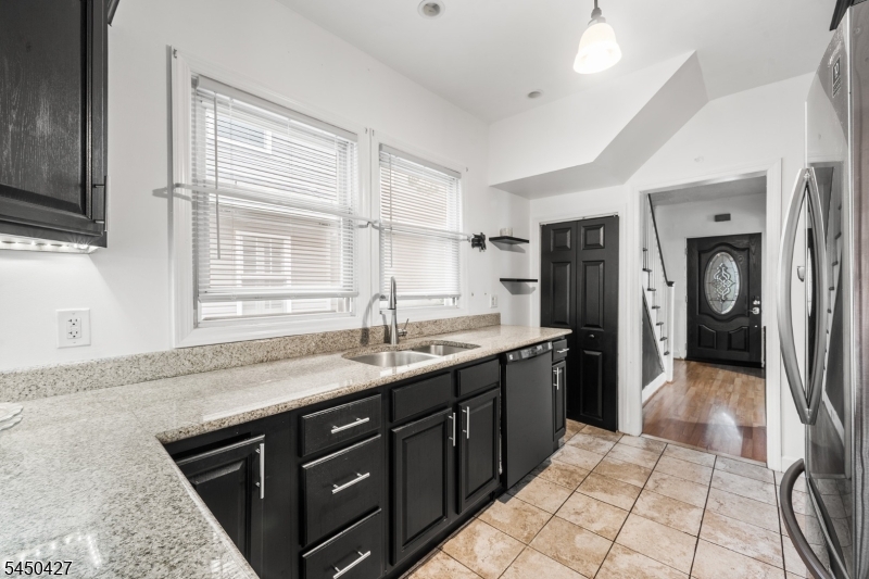 6 Enfield Ave