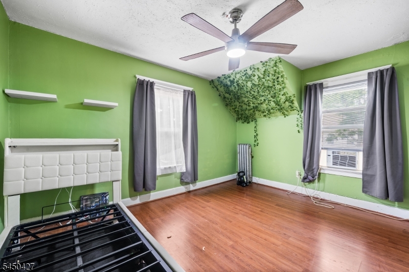 6 Enfield Ave