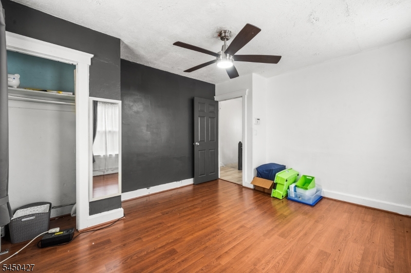 6 Enfield Ave