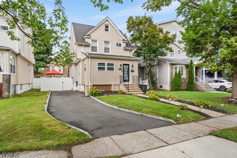 6 Enfield Ave