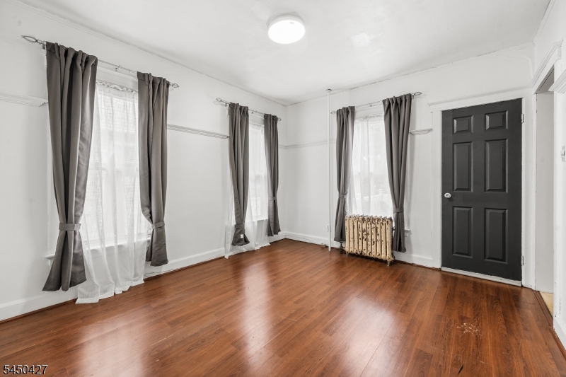 6 Enfield Ave