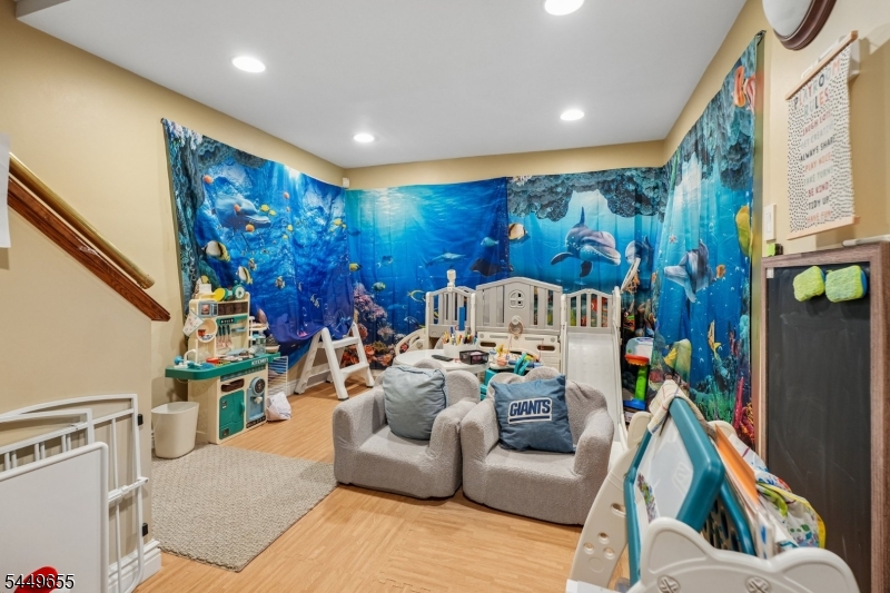 9 Pitcairn Dr