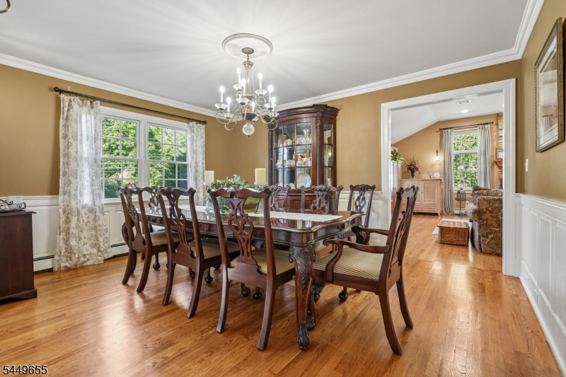 9 Pitcairn Dr