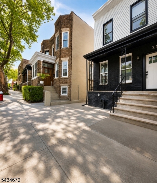 22 Union St