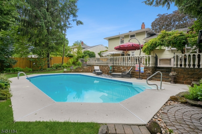 357 Foxwood Rd