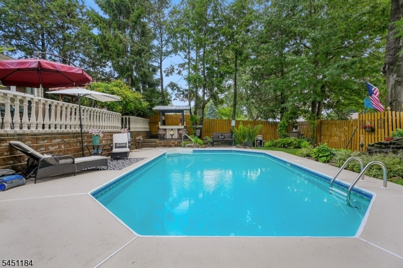 357 Foxwood Rd