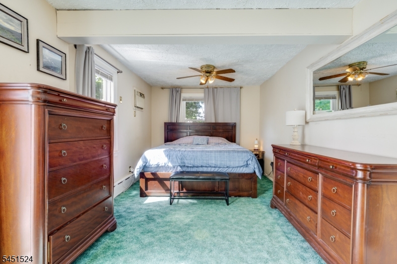 1 Westview Ave