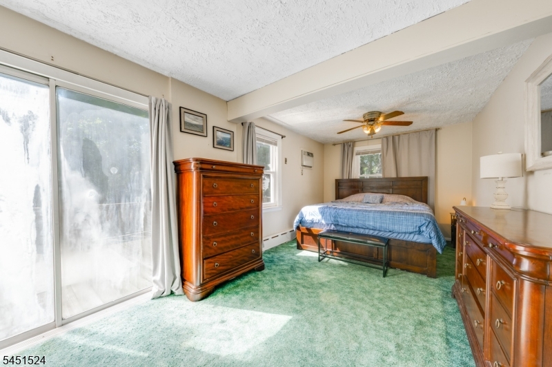 1 Westview Ave