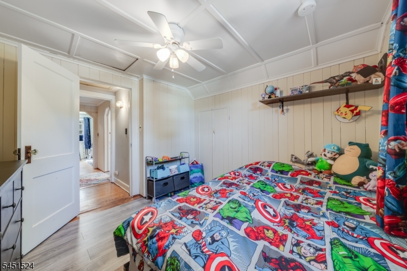1 Westview Ave