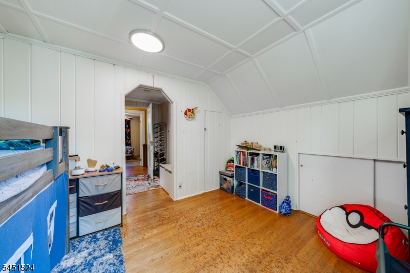 1 Westview Ave