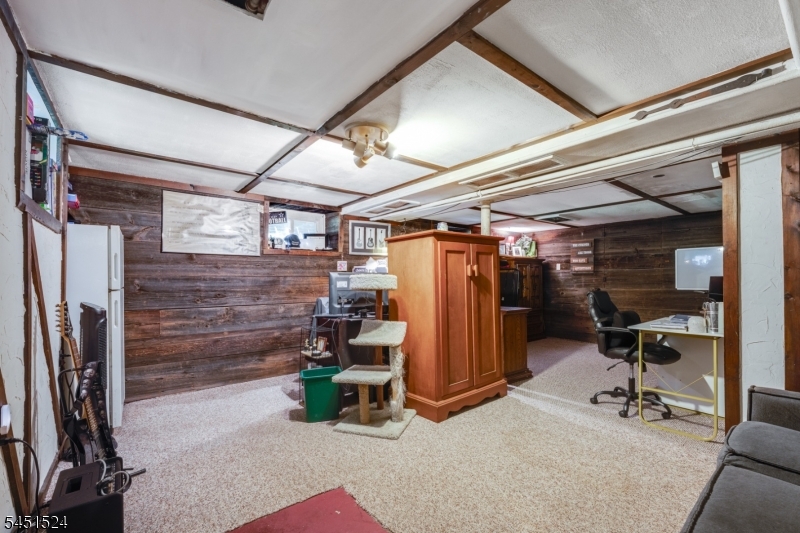 1 Westview Ave