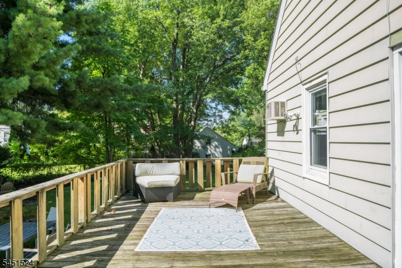 1 Westview Ave