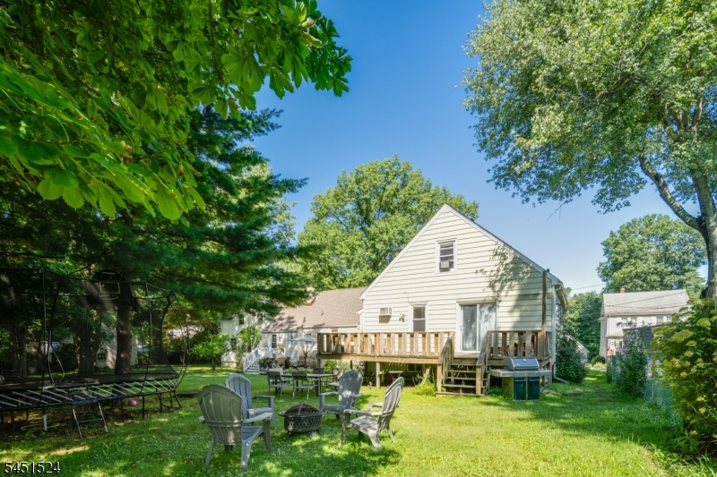 1 Westview Ave