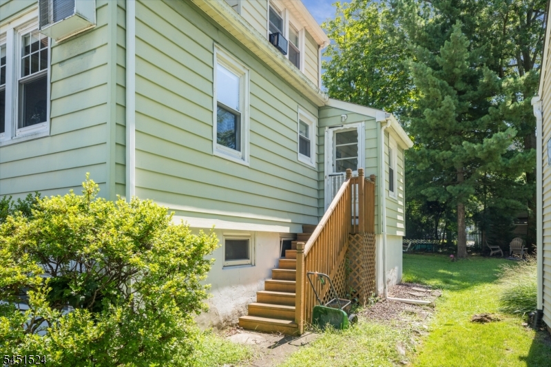 1 Westview Ave
