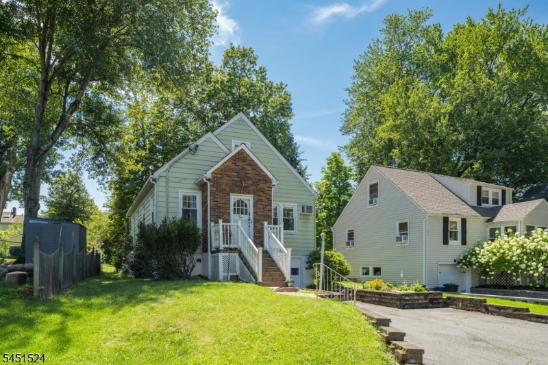 1 Westview Ave