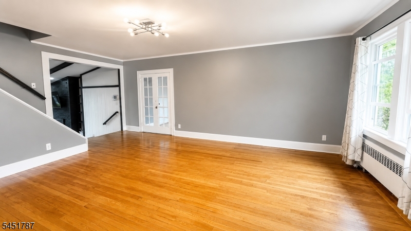 40 E Lincoln Ave