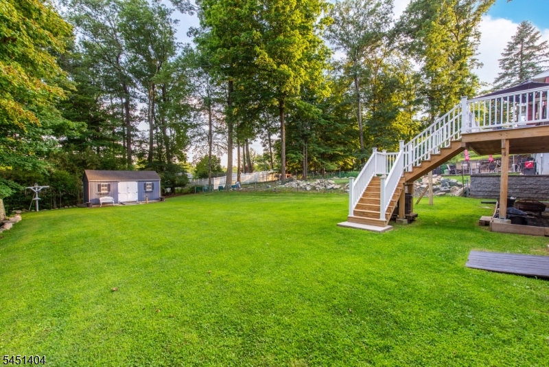 103 Cayuga Ave