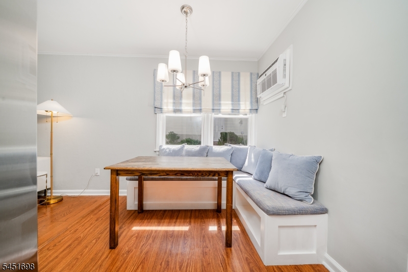 52 Delmore Ave