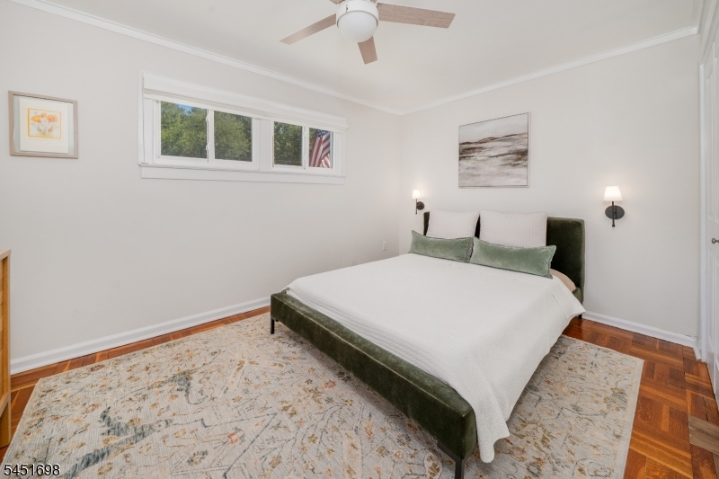 52 Delmore Ave