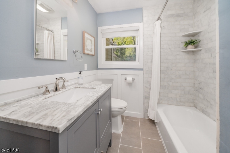 52 Delmore Ave