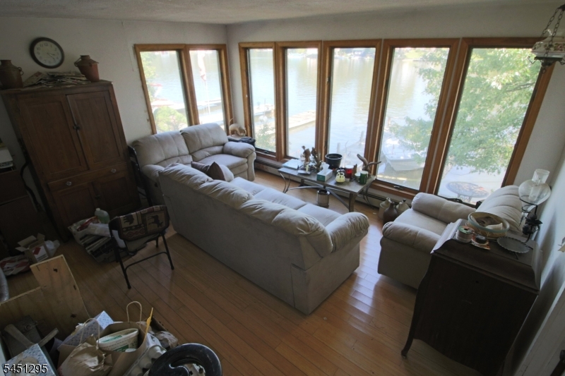 151 Hudson Ave