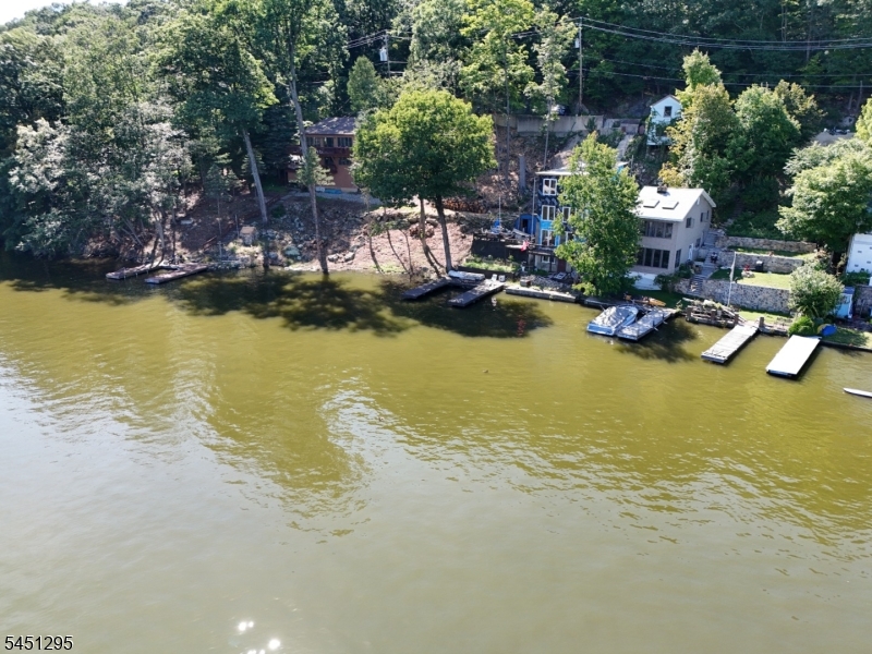 151 Hudson Ave