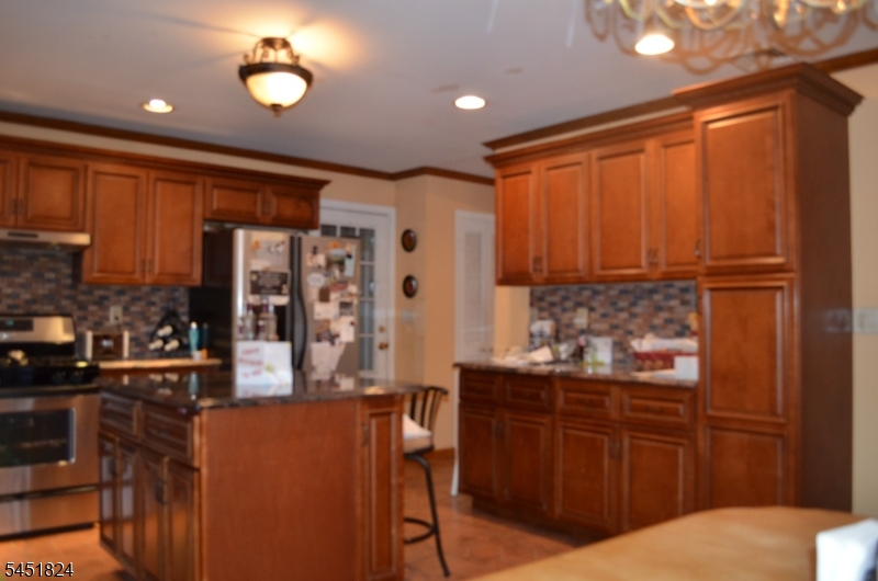 1 Glenbrook Ct