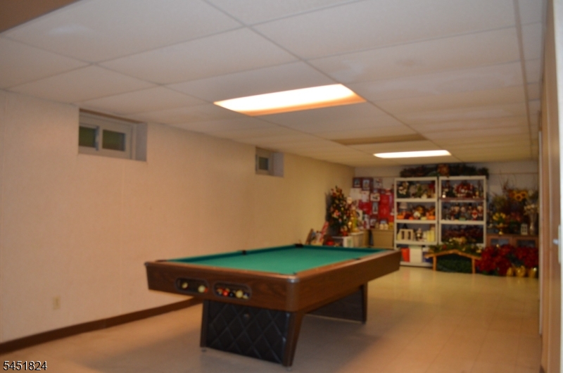 1 Glenbrook Ct